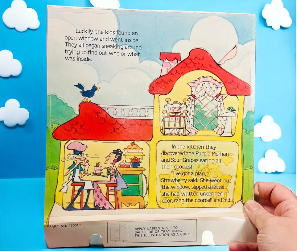 Vintage 1981 Strawberry Shortcake "Strawberry Land" Display Case Folder for Strawberry Shortcake Miniatures!