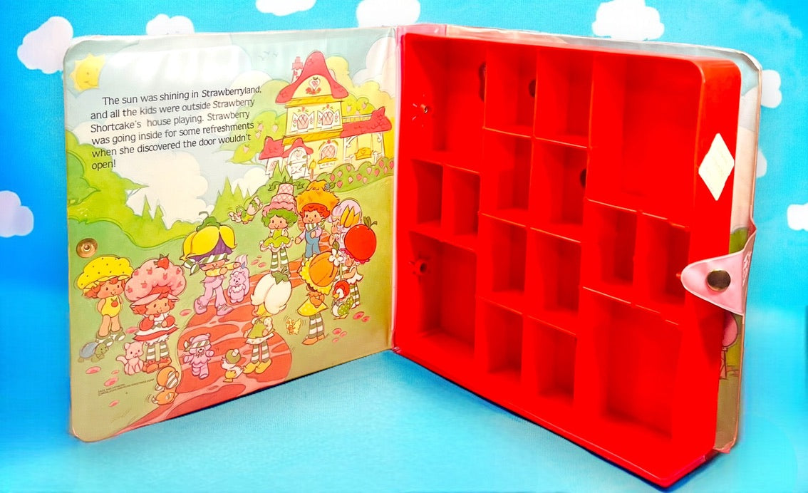 Vintage 1981 Strawberry Shortcake "Strawberry Land" Display Case Folder for Strawberry Shortcake Miniatures!