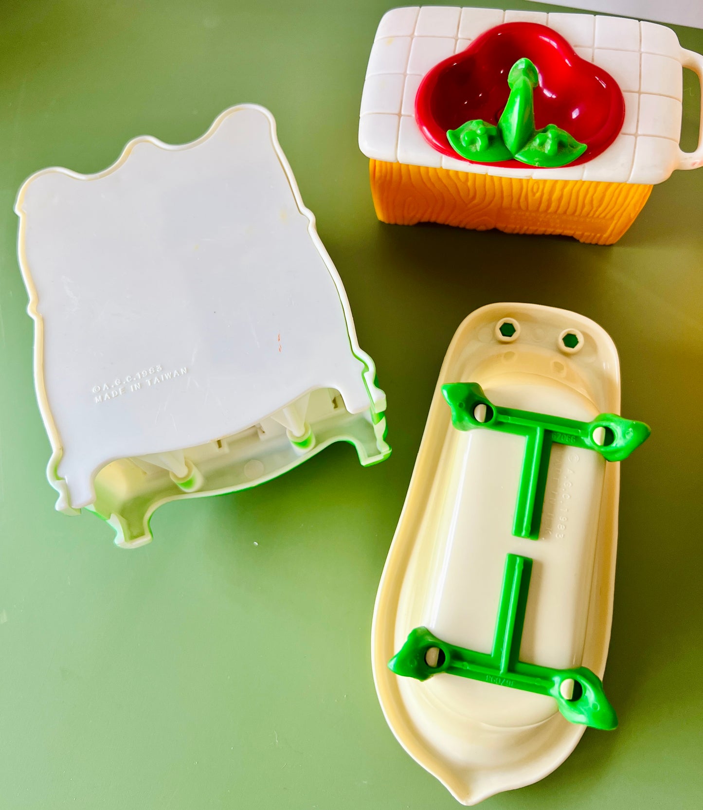 Original 1983 Strawberry Shortcake Berry Happy Home Furniture (Lot of 4 items) - B-Roll Item with Imperfections - See Description