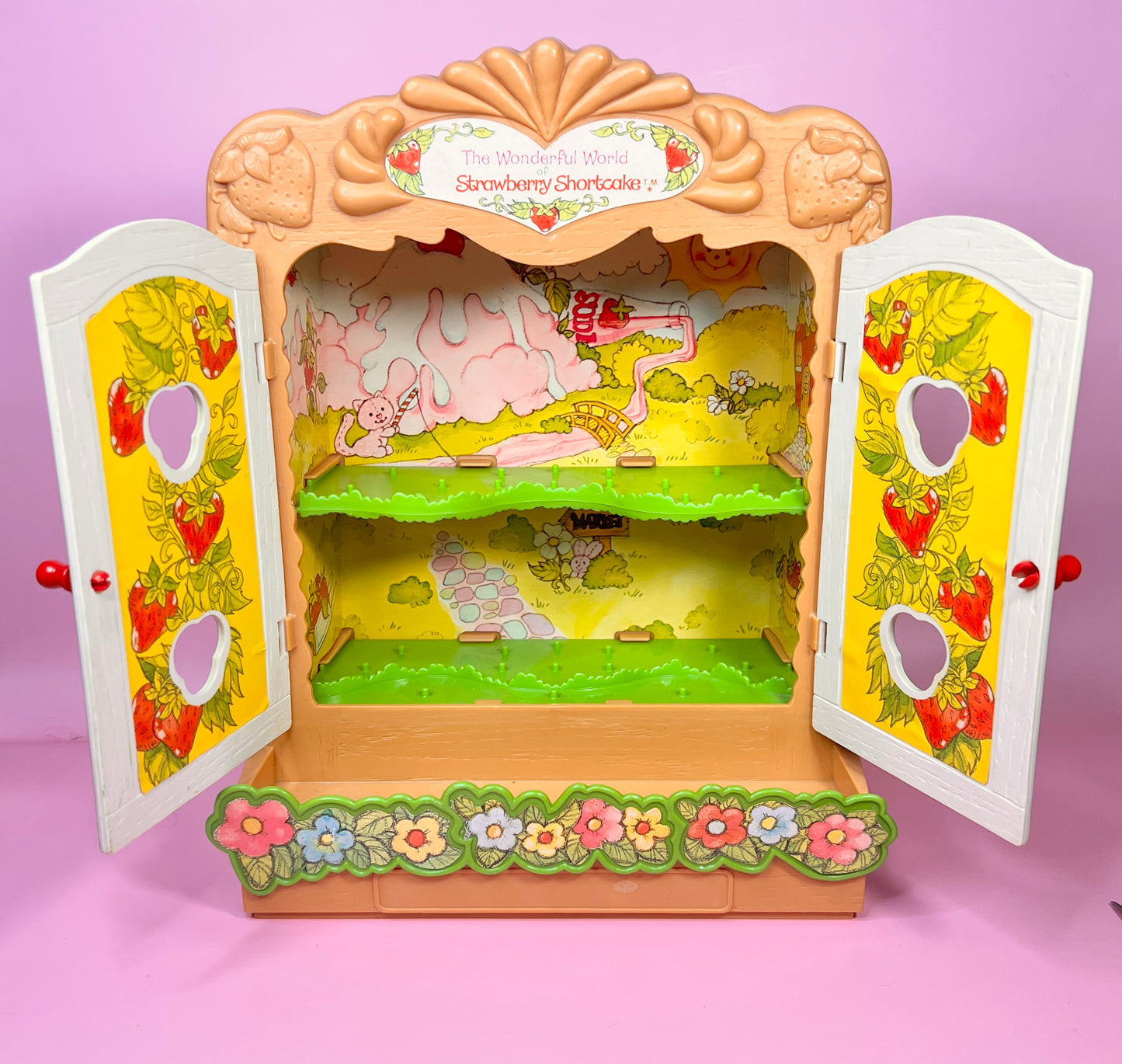 Vintage 1980s Strawberry Shortcake Display Cabinet for Strawberryland Miniatures