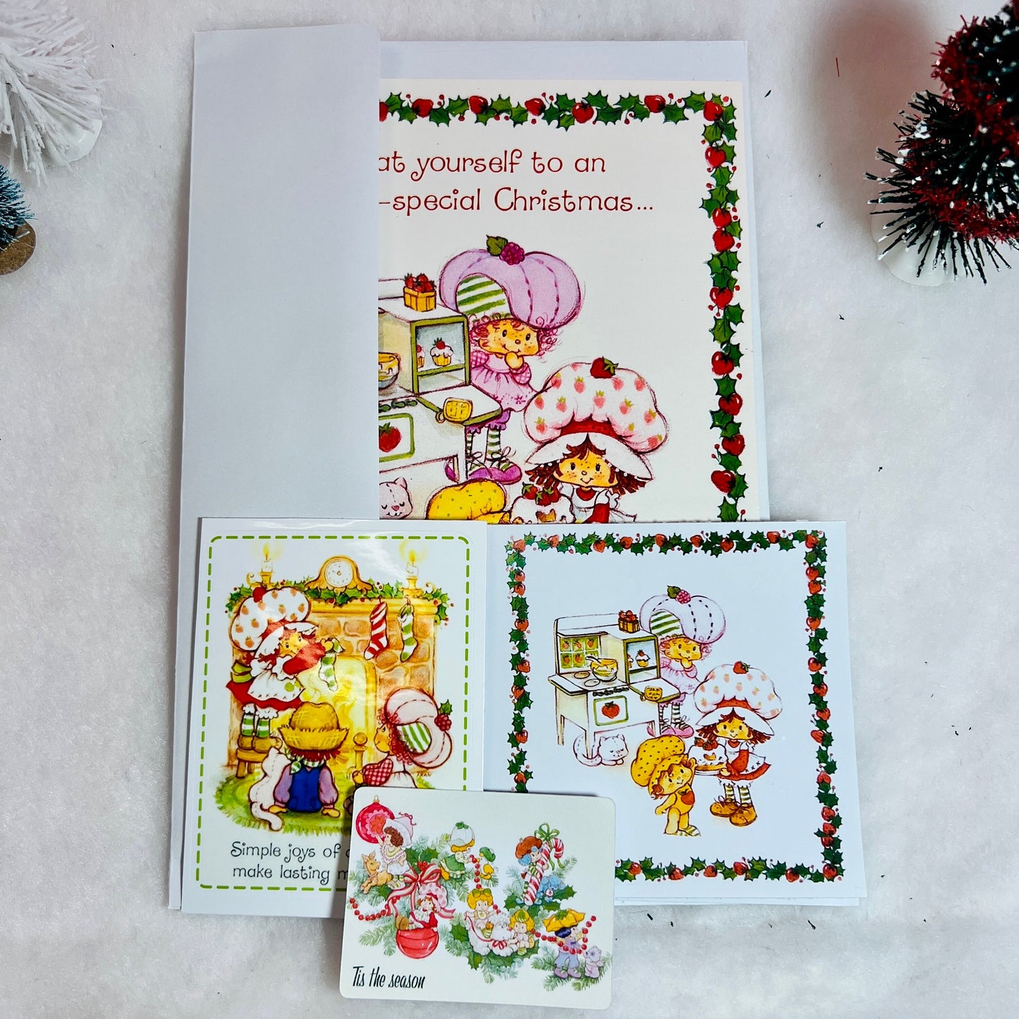 Vintage 1980 Strawberry Shortcake Christmas Greeting Card: Strawberry & Friends Baking Christmas Treats - Dolly Magic