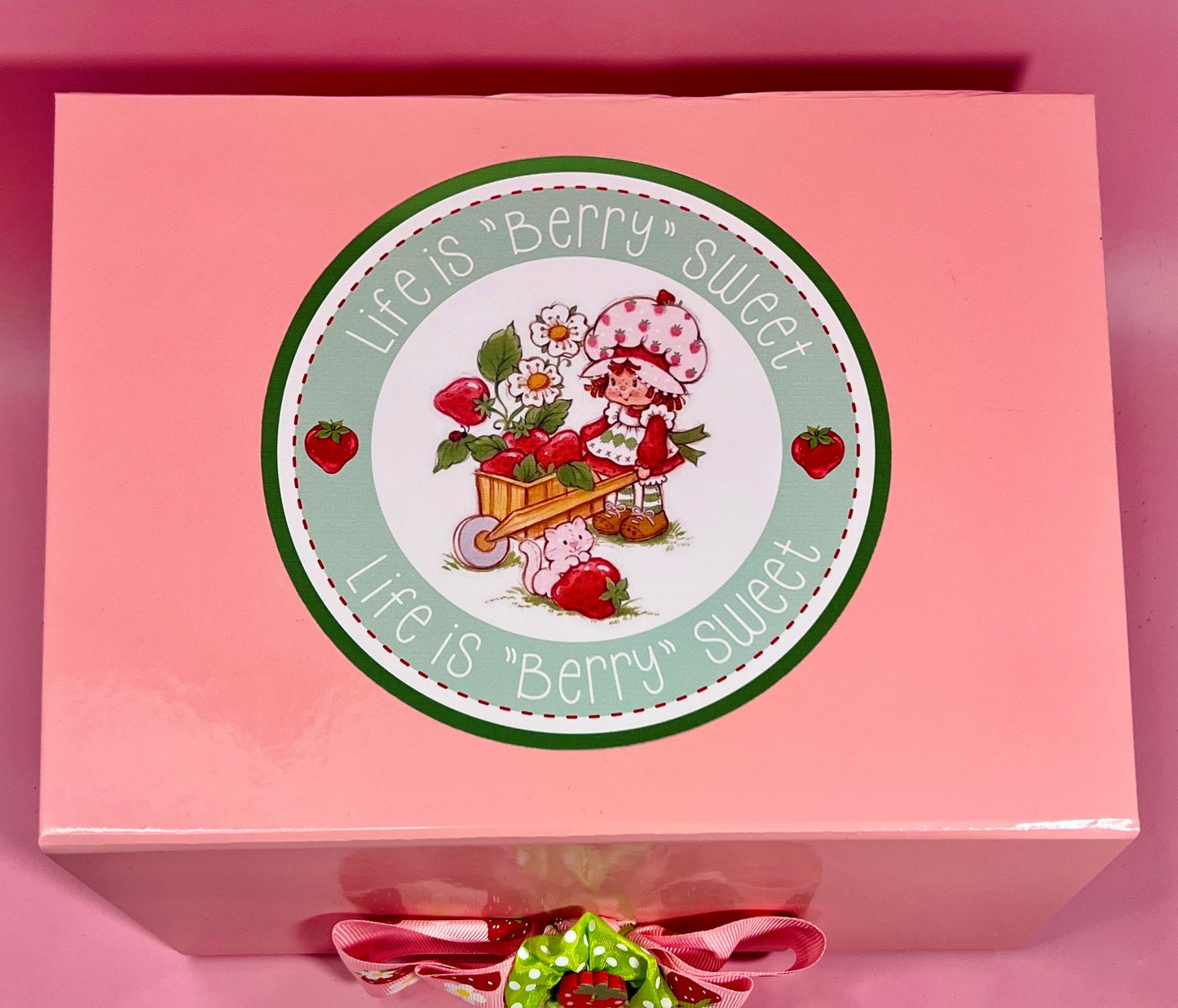 Vintage Strawberry Shortcake Gift Package! 1st Release 1979 Strawberry Shortcake Doll, Custard, 5 Outfits, Pin, Mini figure & keepsake box! - Dolly Magic