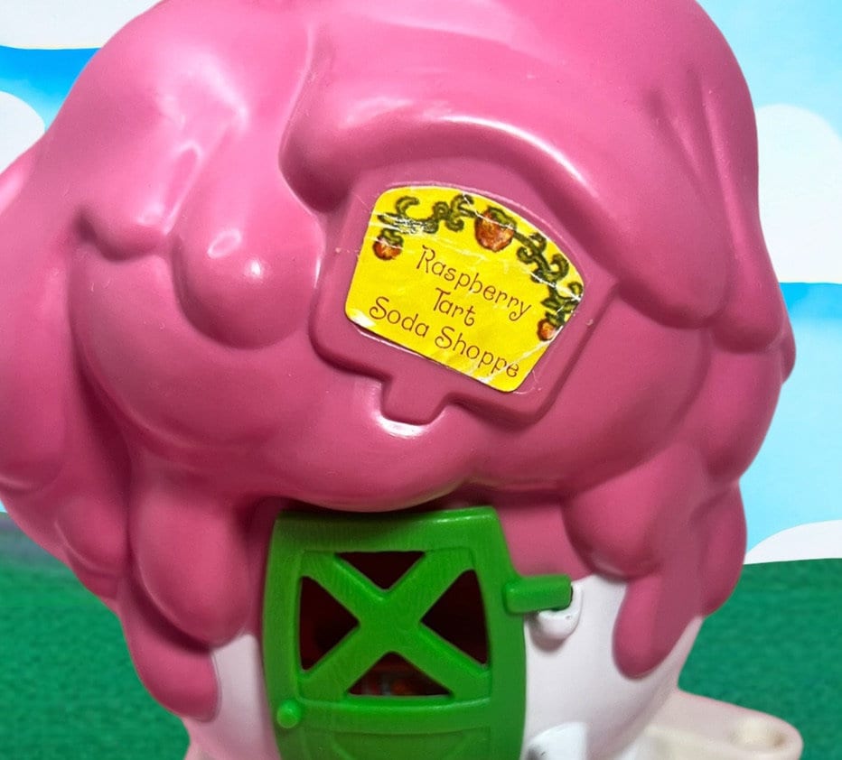 1981 Vintage Strawberry Shortcake "Raspberry Soda Shop” with Raspberry Tart Figurine - Miniature Strawberryland House Complete 1981 Kenner