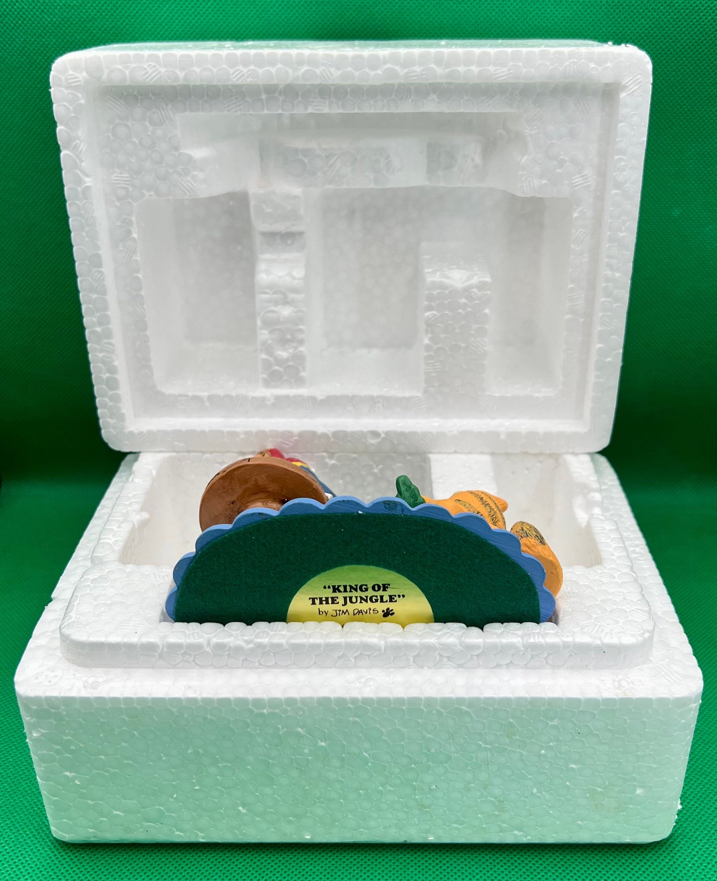 Danbury Mint Garfield “King of the Jungle” 1993 Figurine. Excellent/Mint condition! - Dolly Magic