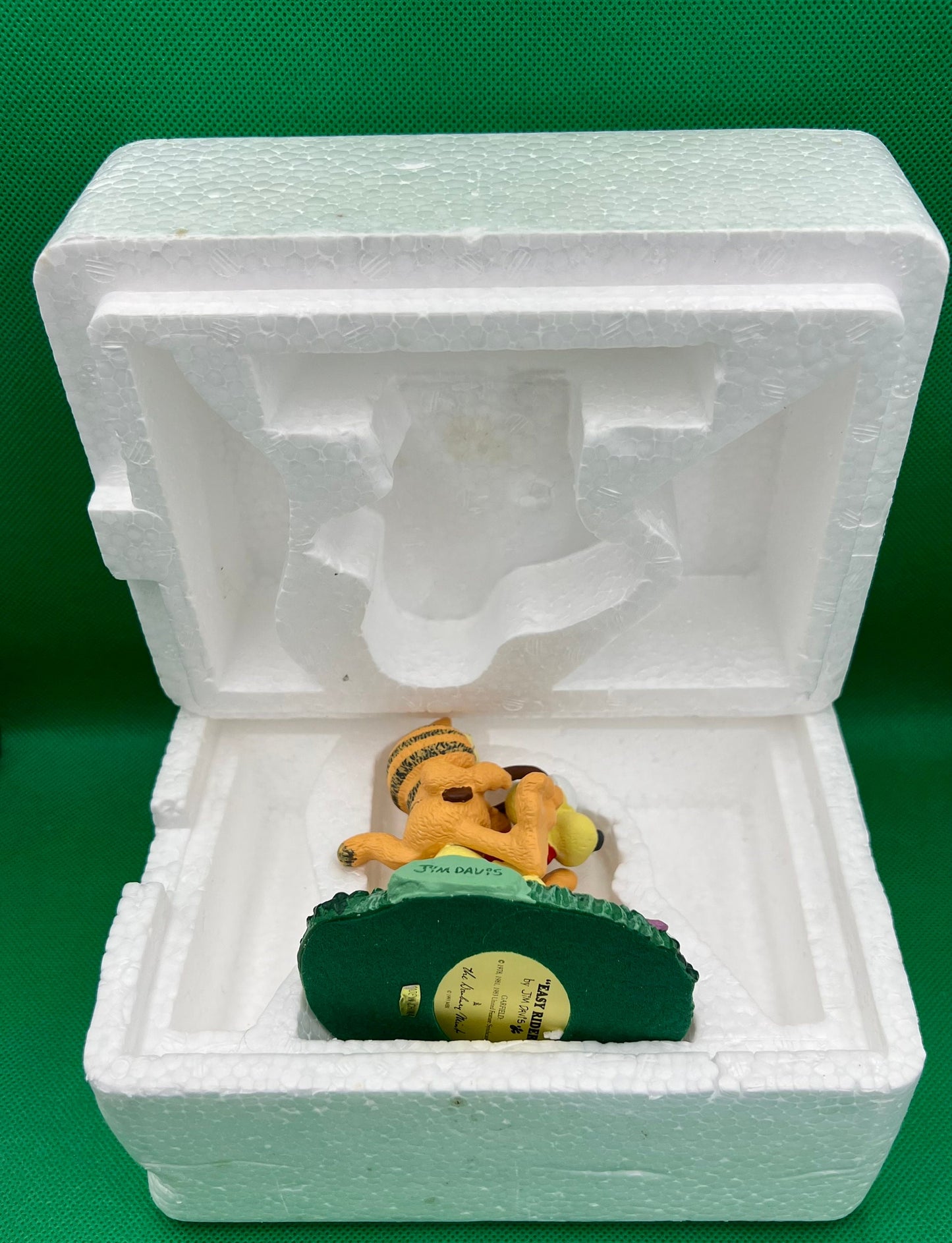 Danbury Mint Garfield “Easy Rider” 1993 Figurine. Excellent/Mint condition! - Dolly Magic