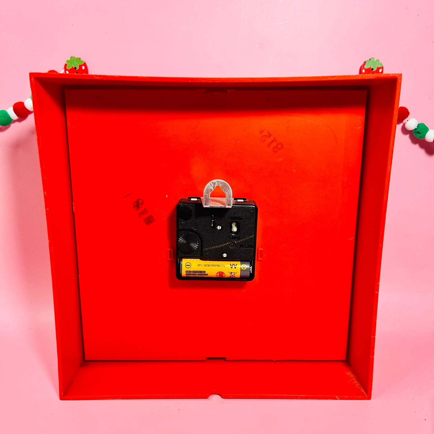 Vintage 1981 Strawberry Shortcake Wall Clock - Dolly Magic