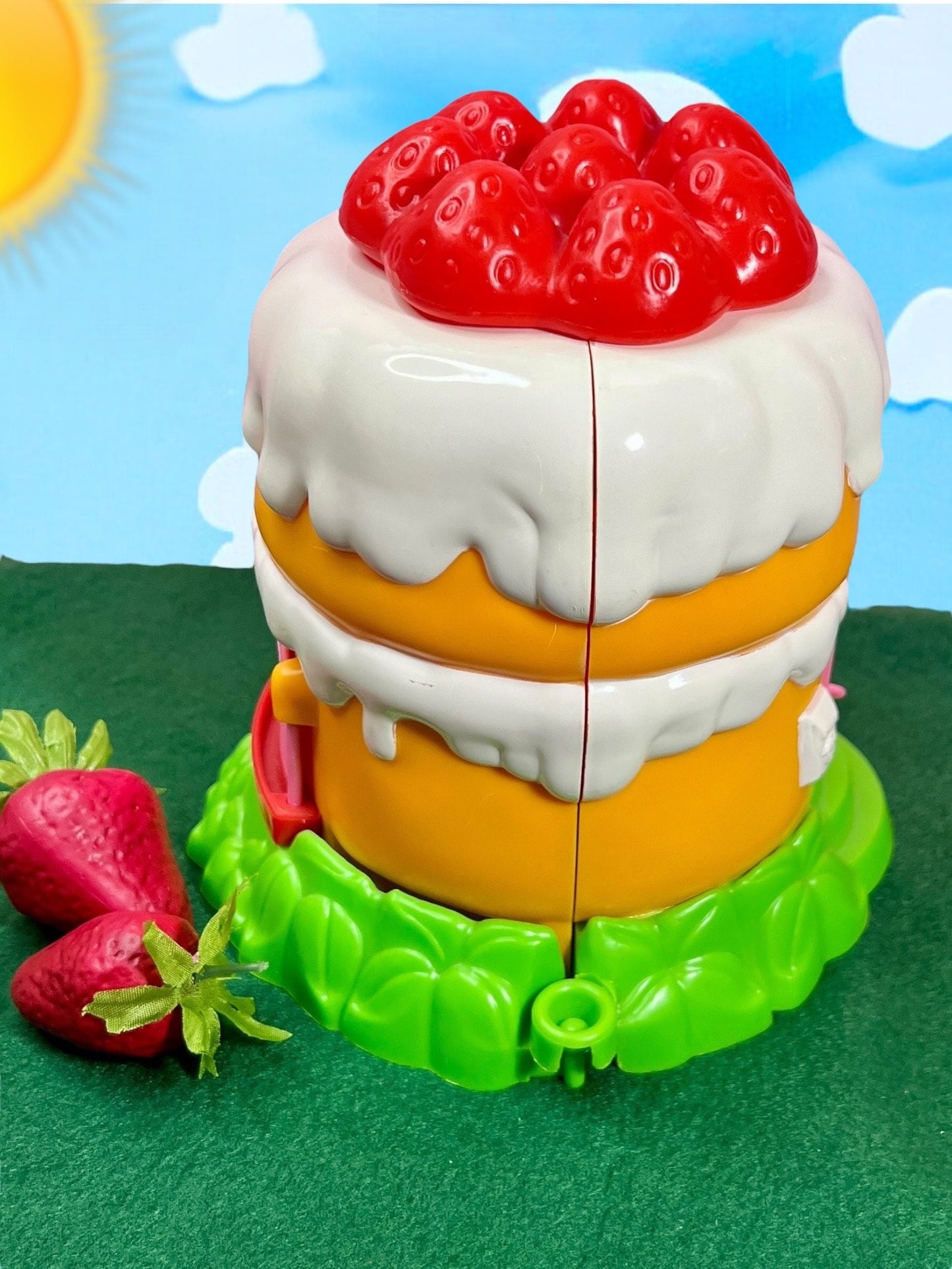1981 Vintage Strawberry Shortcake Strawberry’s “Shortcake House” Miniature Strawberryland House Complete Made by Kenner - Dolly Magic