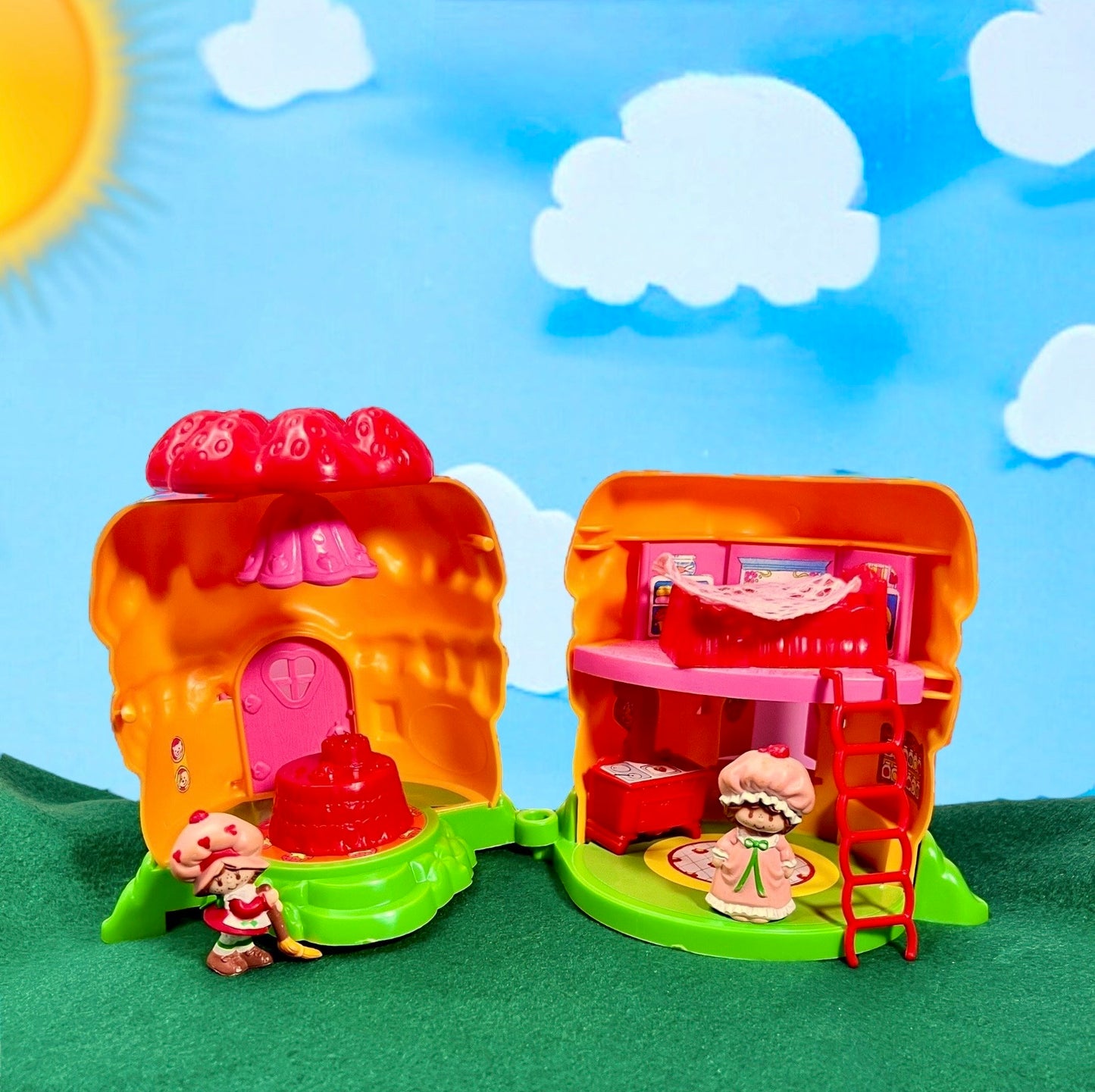 1981 Vintage Strawberry Shortcake Strawberry’s “Shortcake House” Miniature Strawberryland House Complete Made by Kenner - Dolly Magic