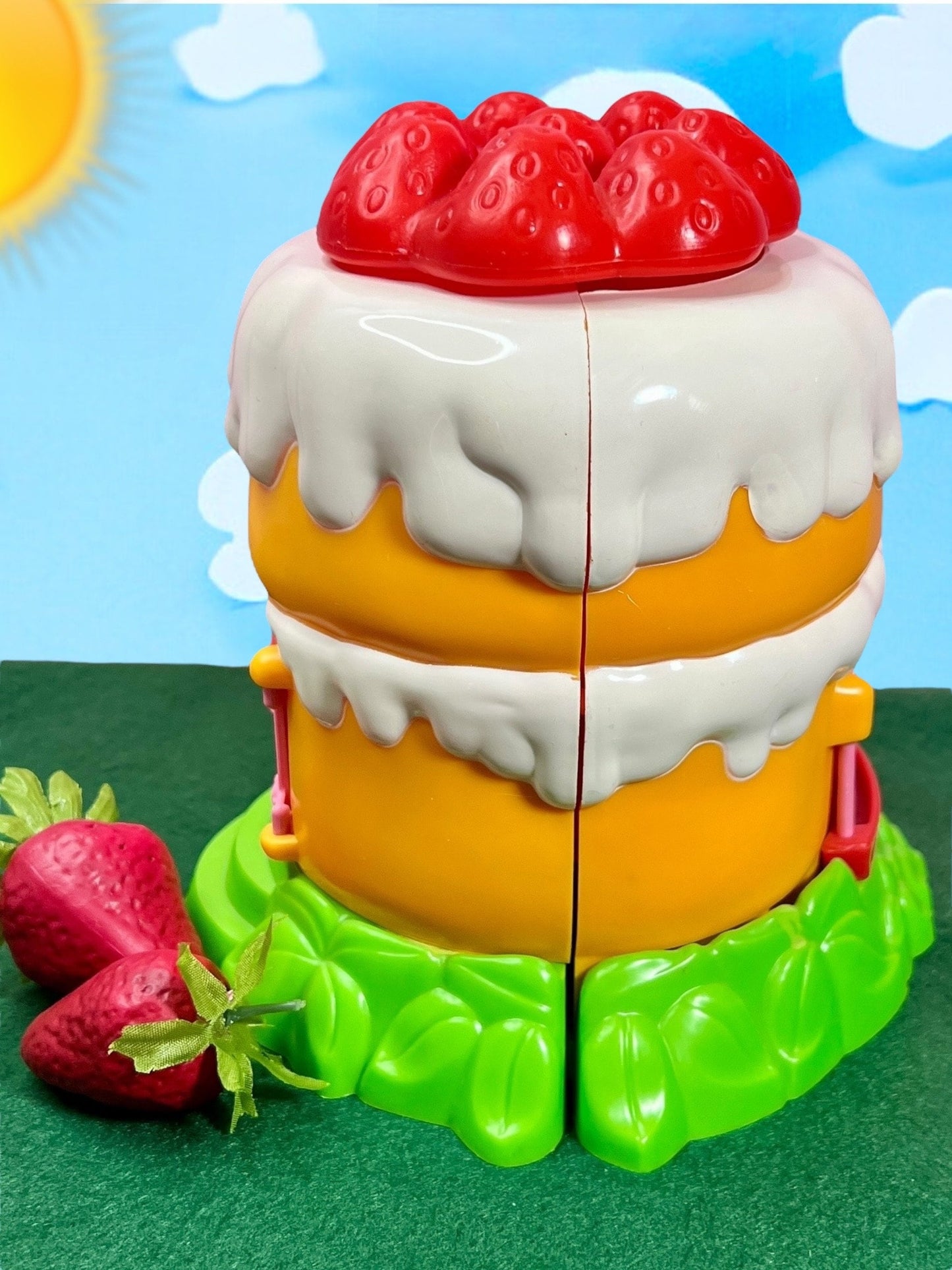 1981 Vintage Strawberry Shortcake Strawberry’s “Shortcake House” Miniature Strawberryland House Complete Made by Kenner - Dolly Magic