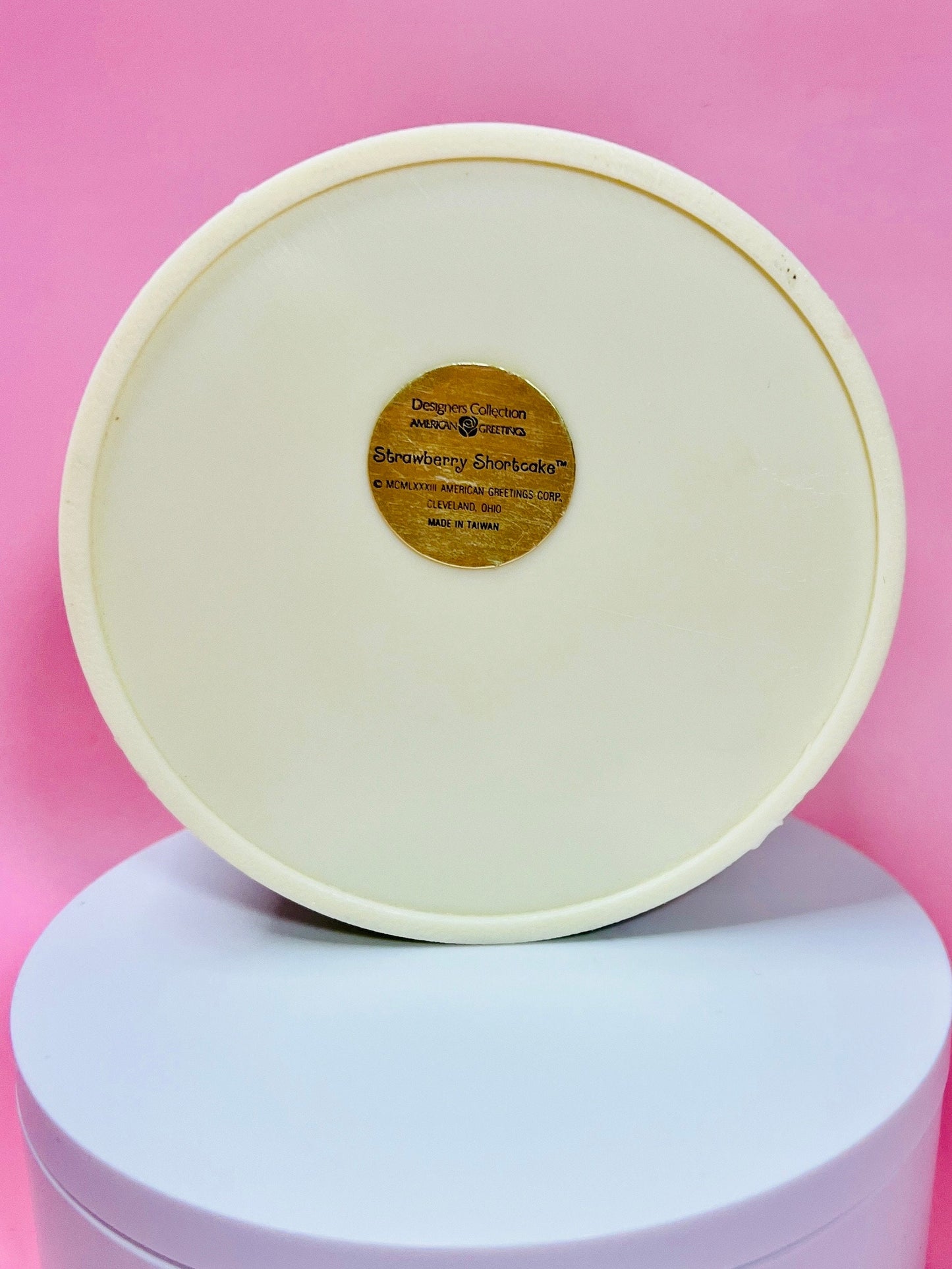 VERY RARE! Vintage 1980 Strawberry Shortcake Embossed Canister, Excellent Condition! Designer's Collection American Greetings Corp - Dolly Magic