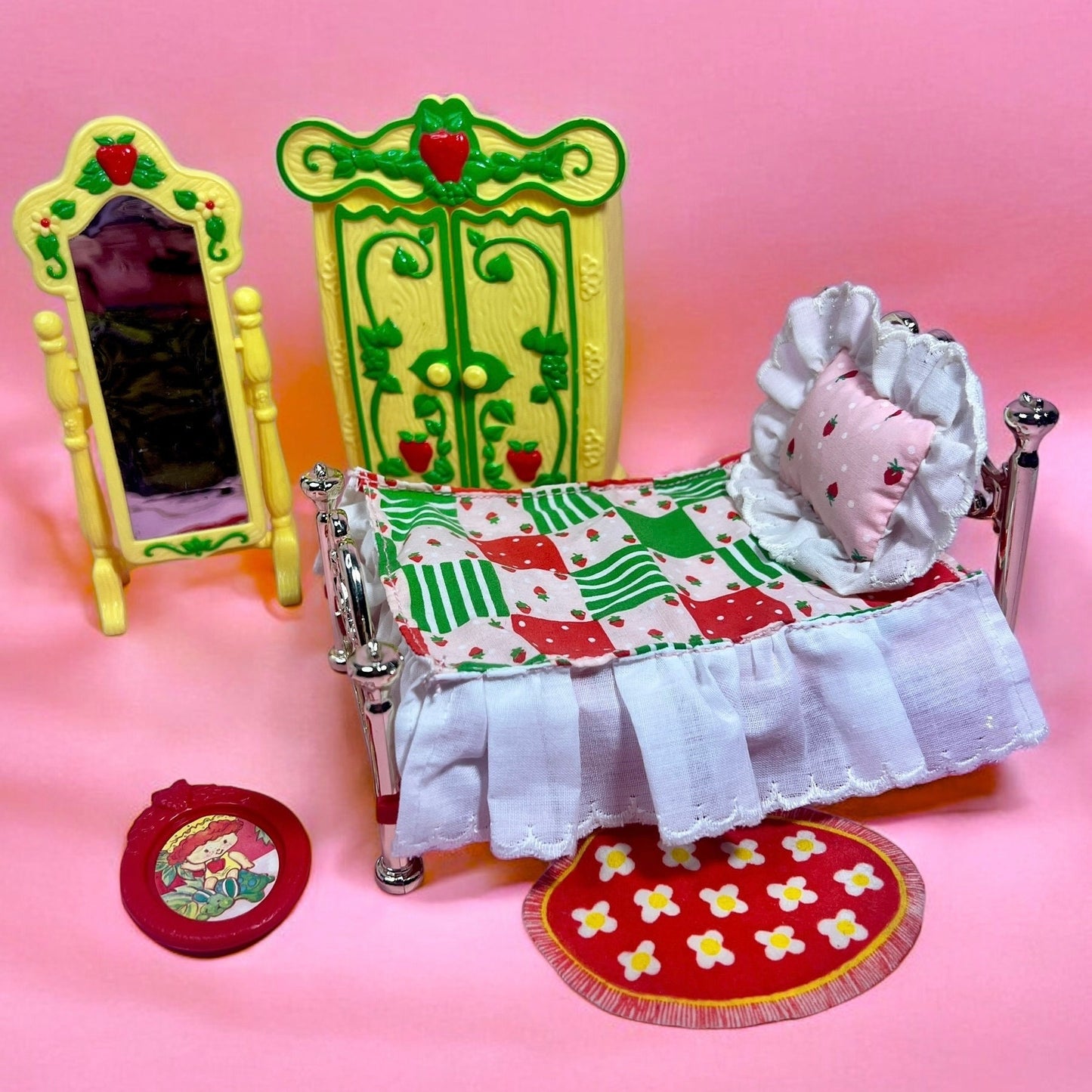 1983 Berry Happy Home Vintage Strawberry Shortcake Furniture - Choose Your Piece! Berry Happy Home Bed, Couch, Trunk, Attic Rug, Dining, etc