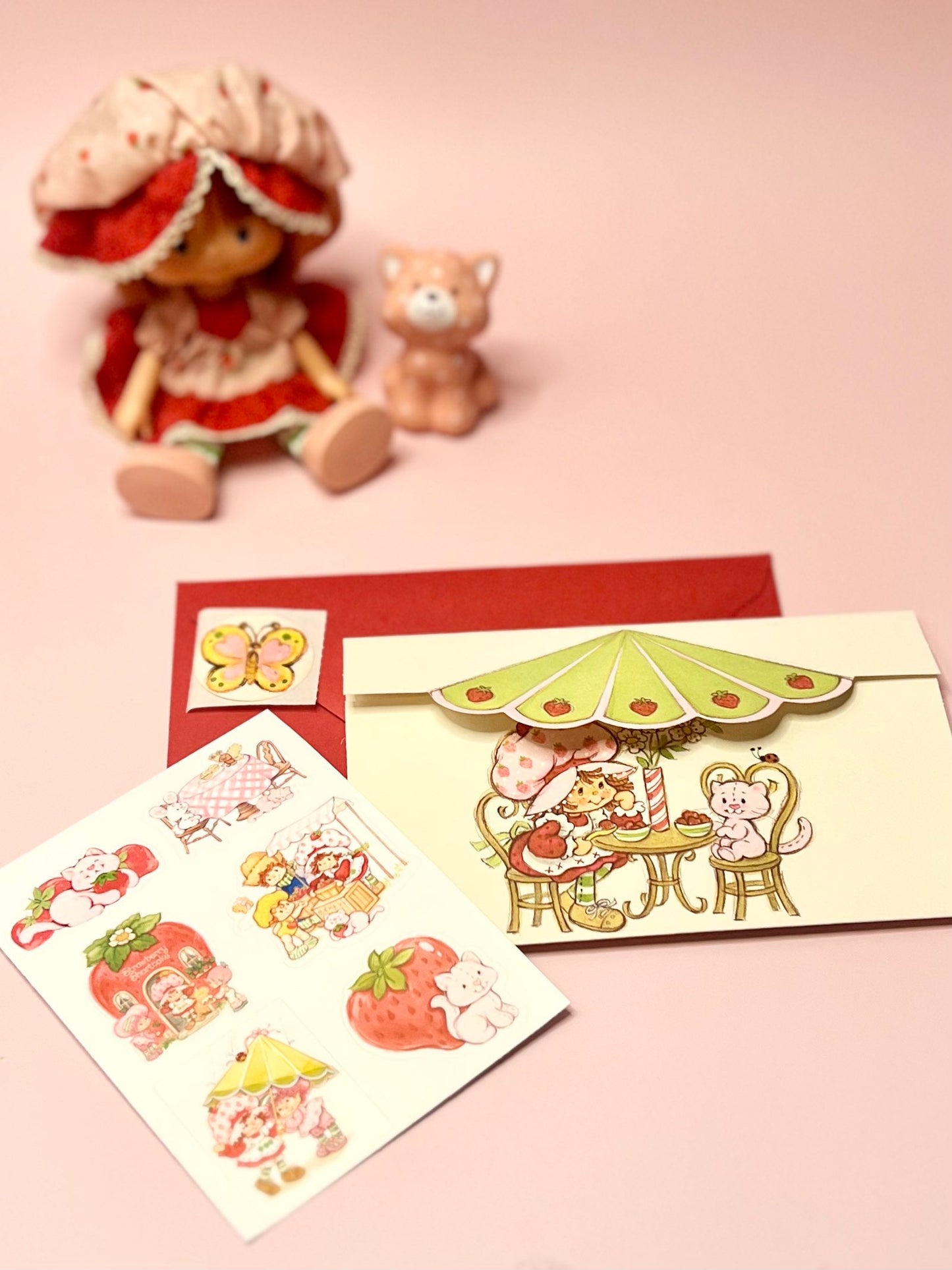RARE Vintage 1981 Strawberry Shortcake Note Card (blank inside) with Stickers and Envelope! - Dolly Magic