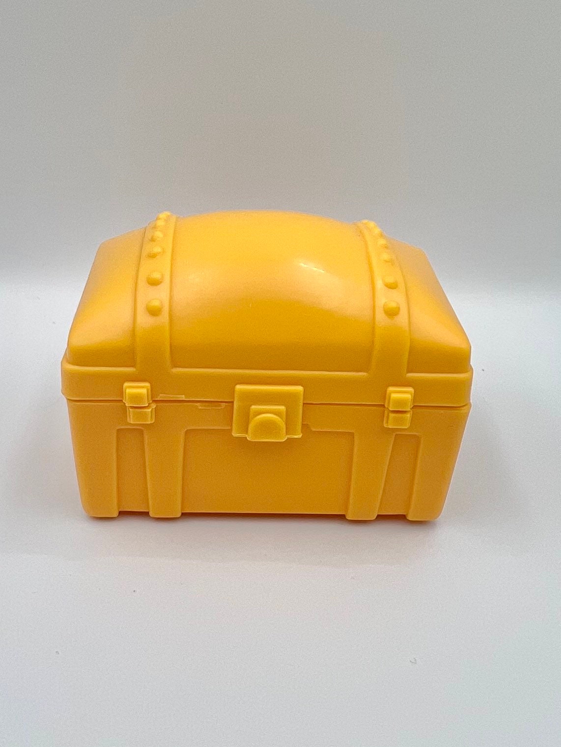 RARE! Vintage 1983 Berry Happy Home Attic Trunk from Strawberry Shortcake! - Dolly Magic