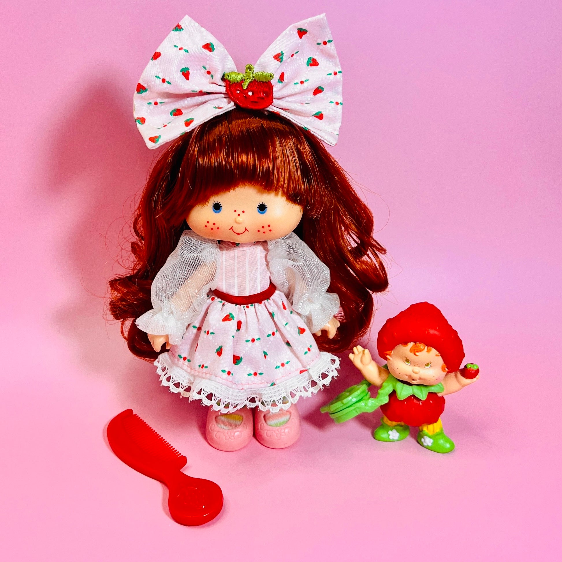 RARE 1984 Berrykin Strawberry Shortcake Doll & Original Berrykin Figurine! - Dolly Magic