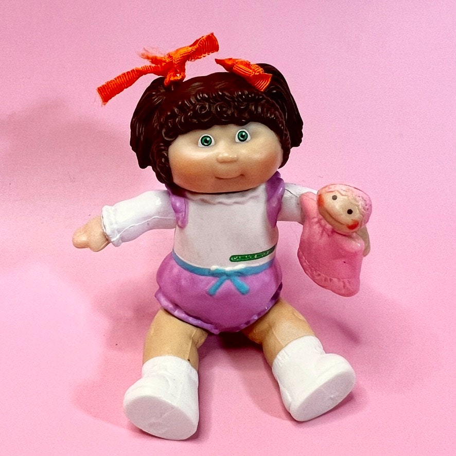 Vintage 1984 Cabbage Patch Kid Poseable 3.5 inch Figurine - Brown Braids with Baby Doll - Dolly Magic
