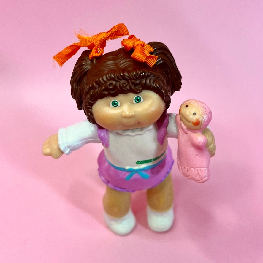 Vintage 1984 Cabbage Patch Kid Poseable 3.5 inch Figurine - Brown Braids with Baby Doll - Dolly Magic