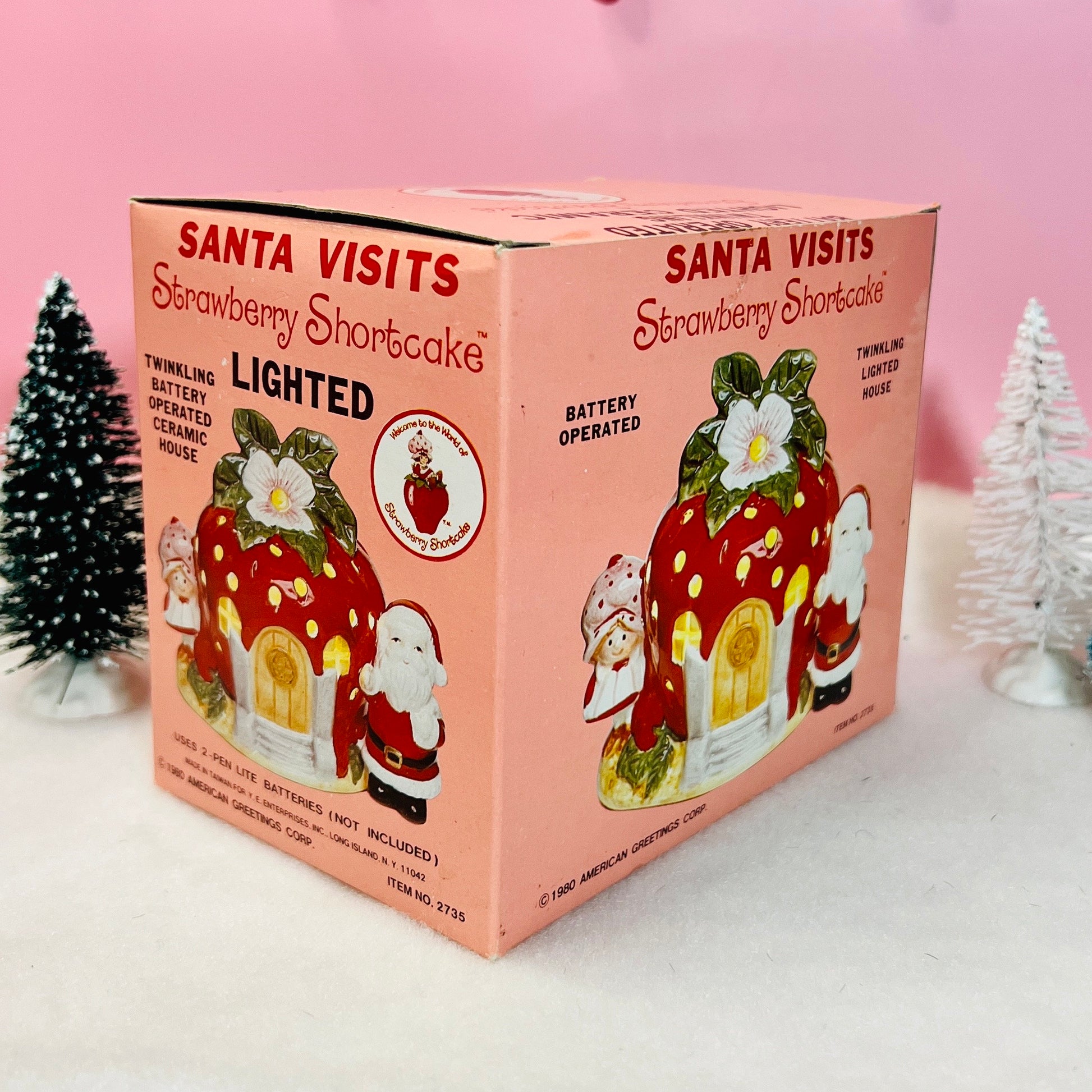 Vintage 1980 "Santa Visits Strawberry Shortcake" Christmas Twinkling Light Up Ceramic Berry House with Original Box - Dolly Magic