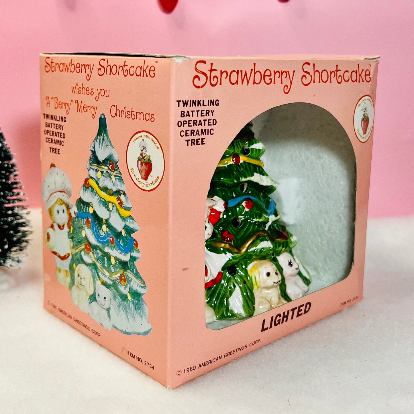Vintage 1980 Christmas Twinkling Light Up "Santa Visits Strawberry Shortcake" Ceramic Decoration with Original Box - Dolly Magic