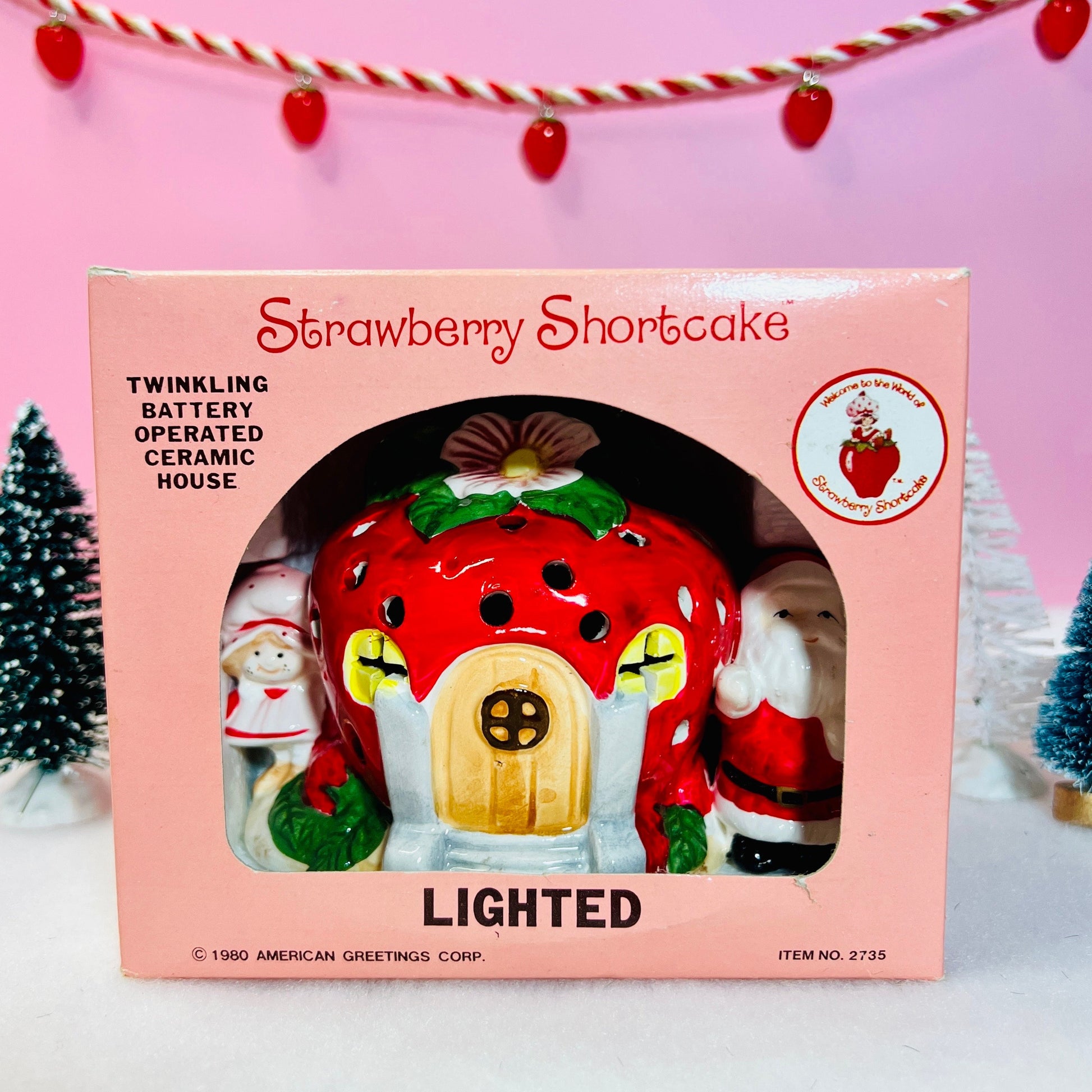 Vintage 1980 "Santa Visits Strawberry Shortcake" Christmas Twinkling Light Up Ceramic Berry House with Original Box - Dolly Magic