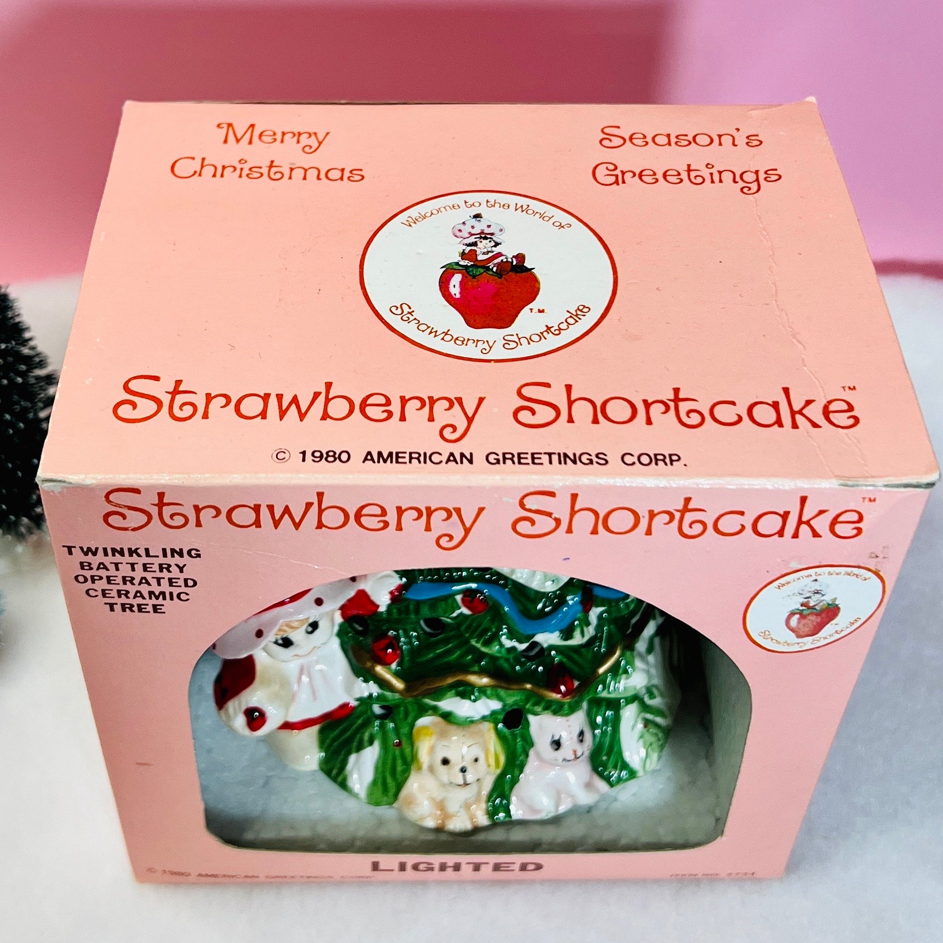Vintage 1980 Christmas Twinkling Light Up "Santa Visits Strawberry Shortcake" Ceramic Decoration with Original Box - Dolly Magic