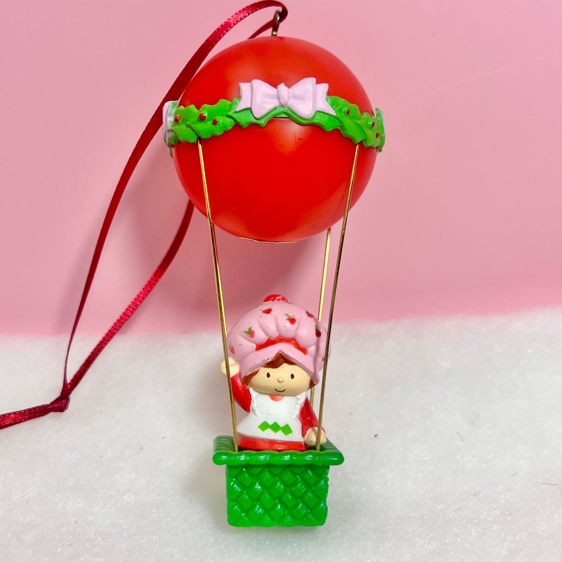 1984 Strawberry Shortcake "Up, Up And Away" Hot Air Balloon Ornament - Vintage Charm for Your Tree! - Dolly Magic