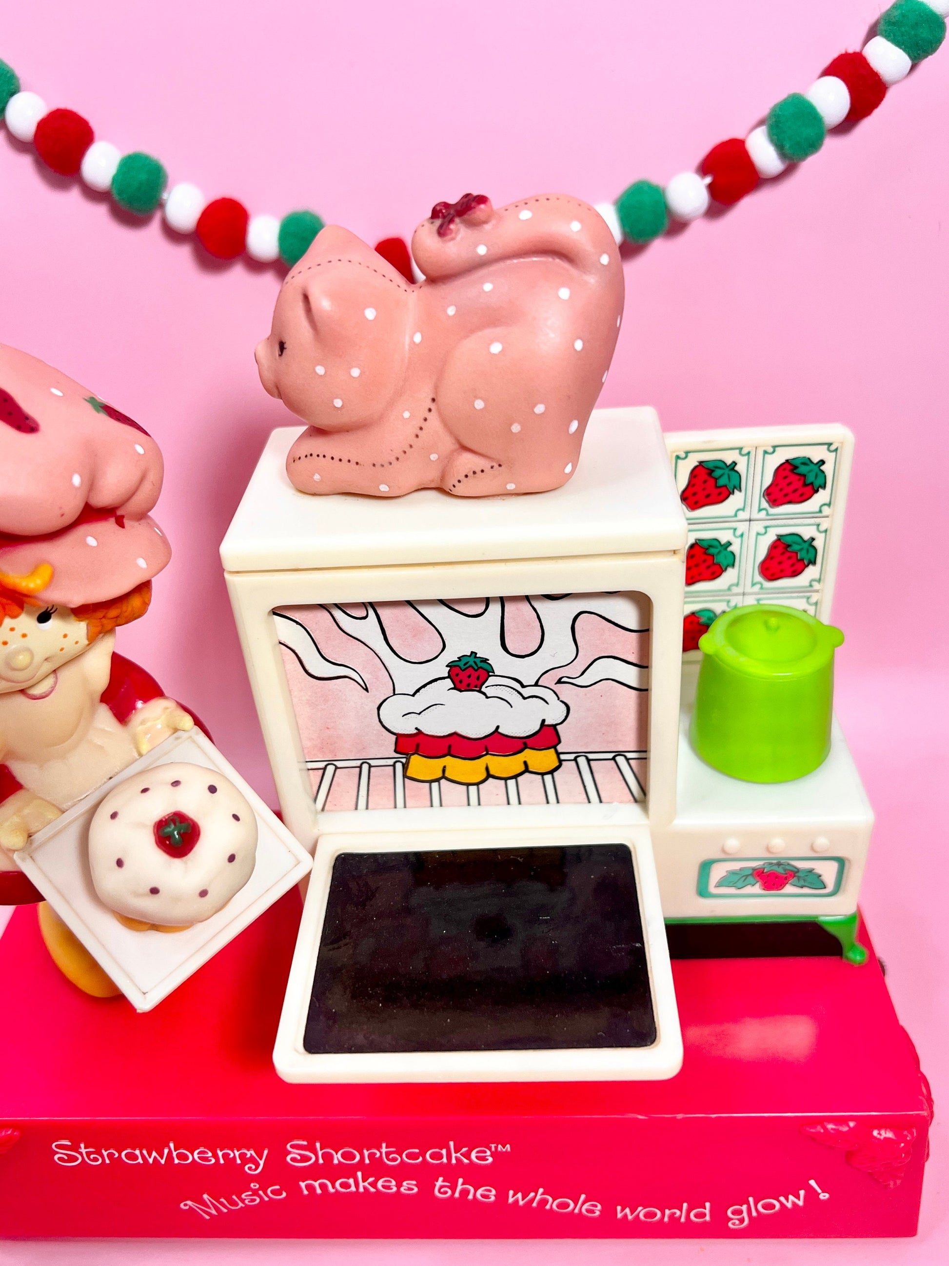 VERY RARE! Vintage 1982 Strawberry Shortcake and Custard Night Light & AM Radio - Working and Fully Cleaned/Restored - Dolly Magic