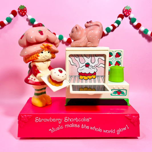 VERY RARE! Vintage 1982 Strawberry Shortcake and Custard Night Light & AM Radio - Working and Fully Cleaned/Restored - Dolly Magic
