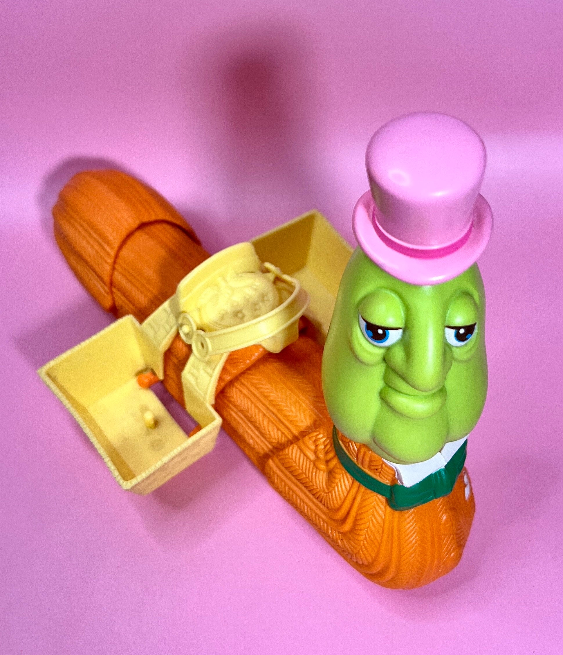 Vintage 1982 Strawberry Shortcake Berry Merry Worm complete set! 80s Girls Vintage Toy Play Set - Dolly Magic